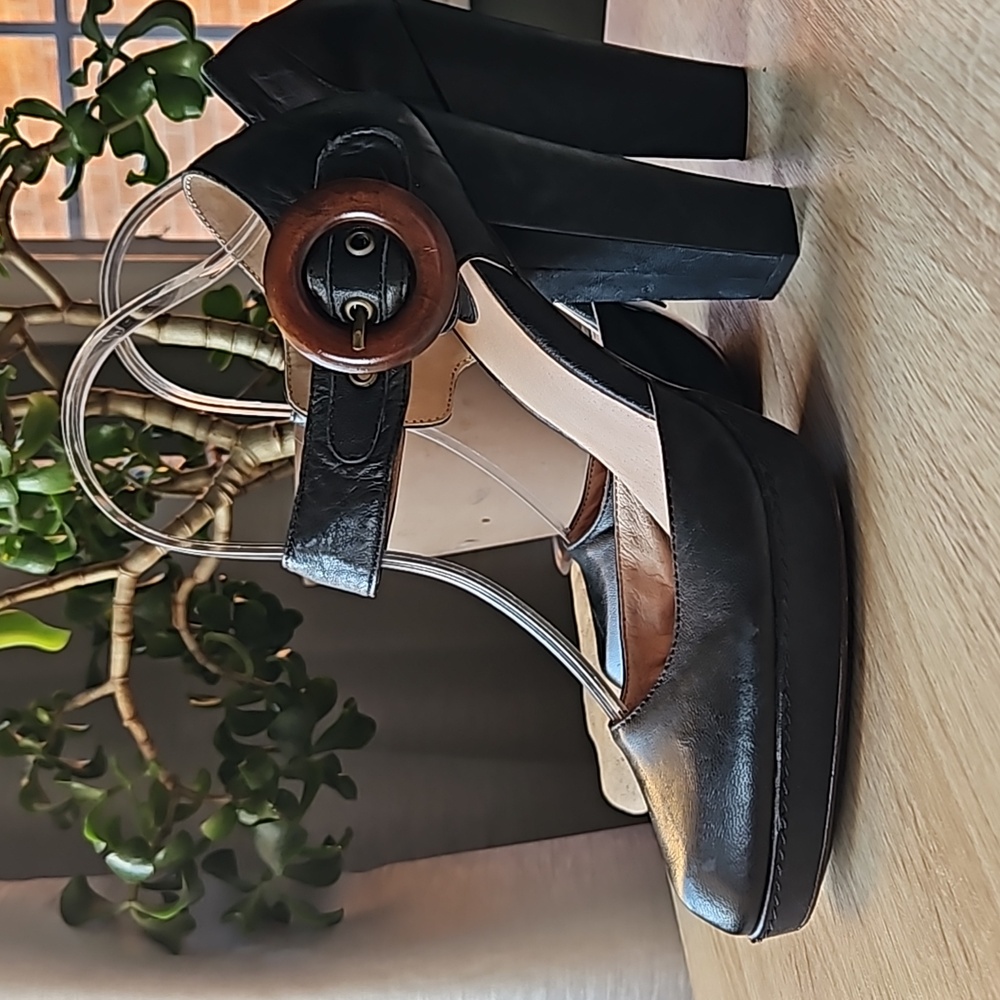 Frye HEIDI D'Orsay Style Pump